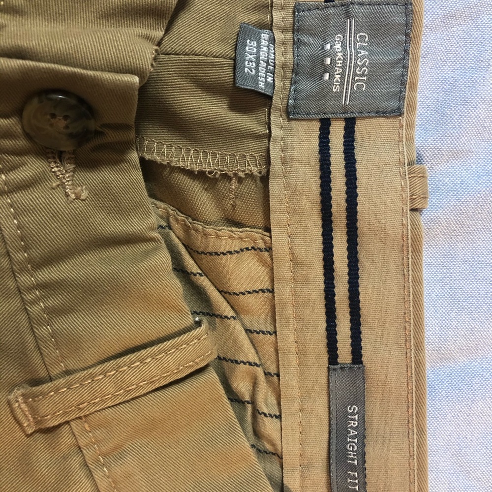 Gap 30x32 khaki pants